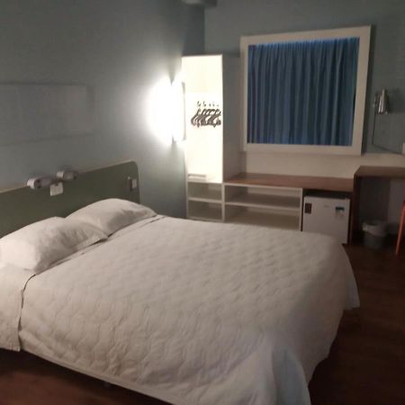 Ibis Budget Nao Me Toque Não Me Toques Екстериор снимка